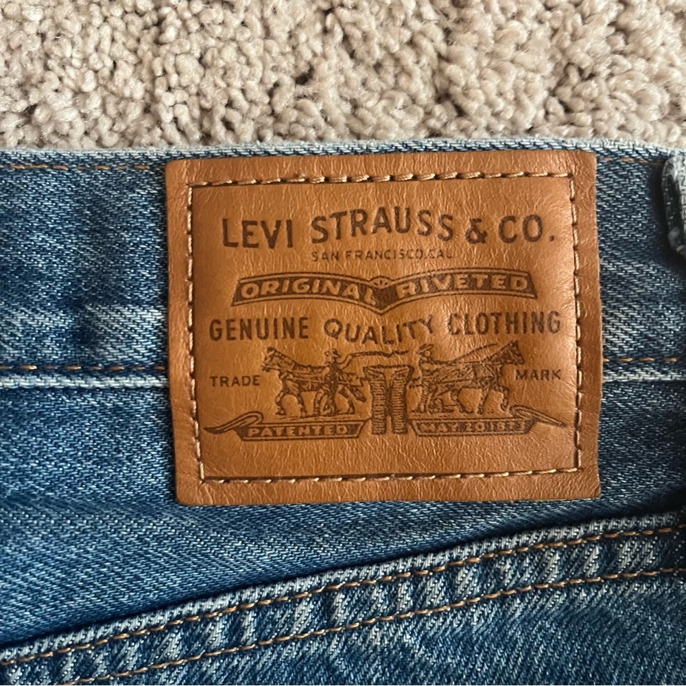 Levi’s Denim Button-Front Skirt - Picture 4 of 4